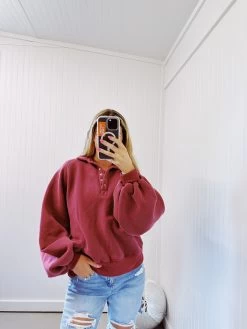 Piper Snap Sweatshirt - Burgundy