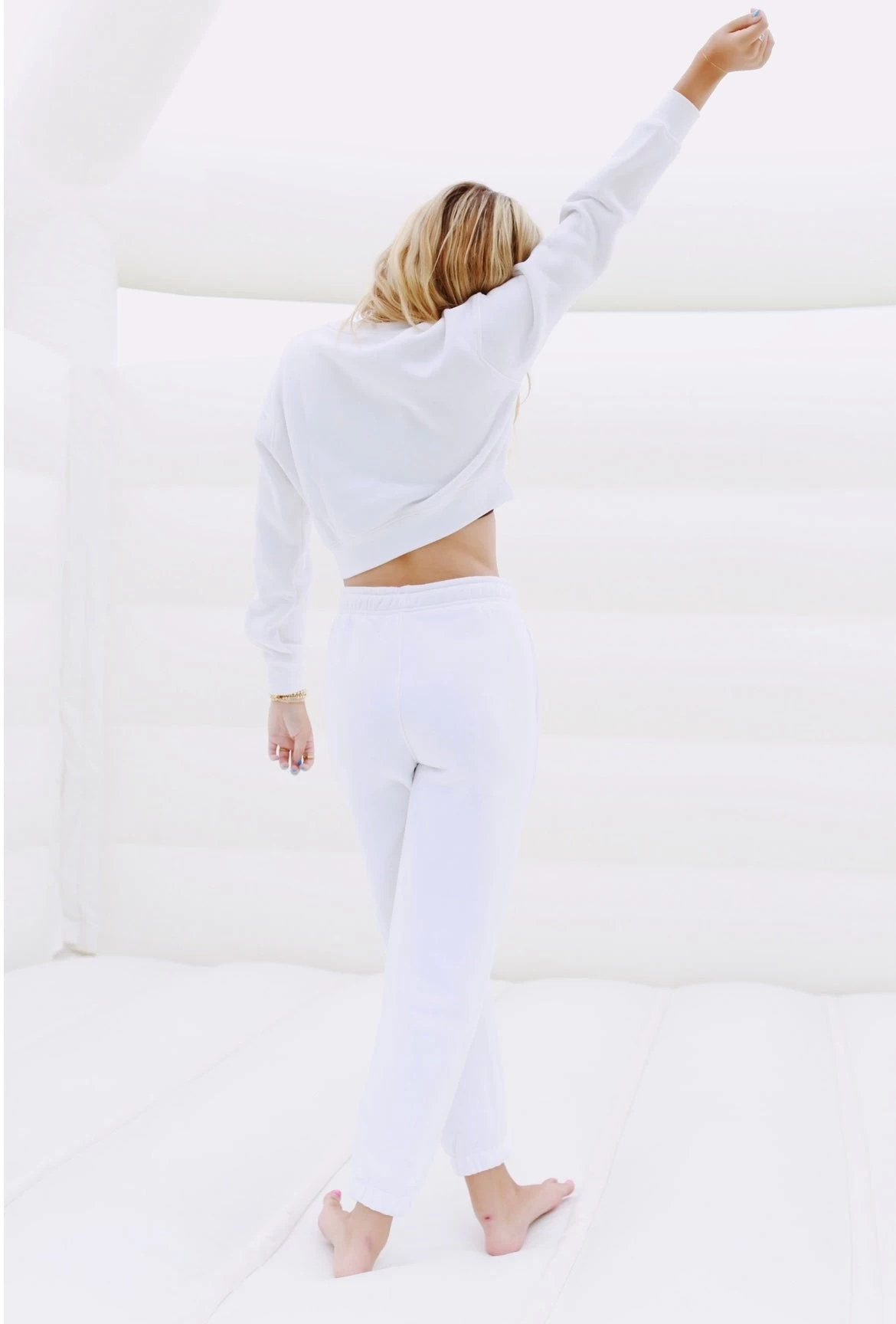 The Billow Sweatshirt - White 4 The Billow Sweatshirt - White - Image 4