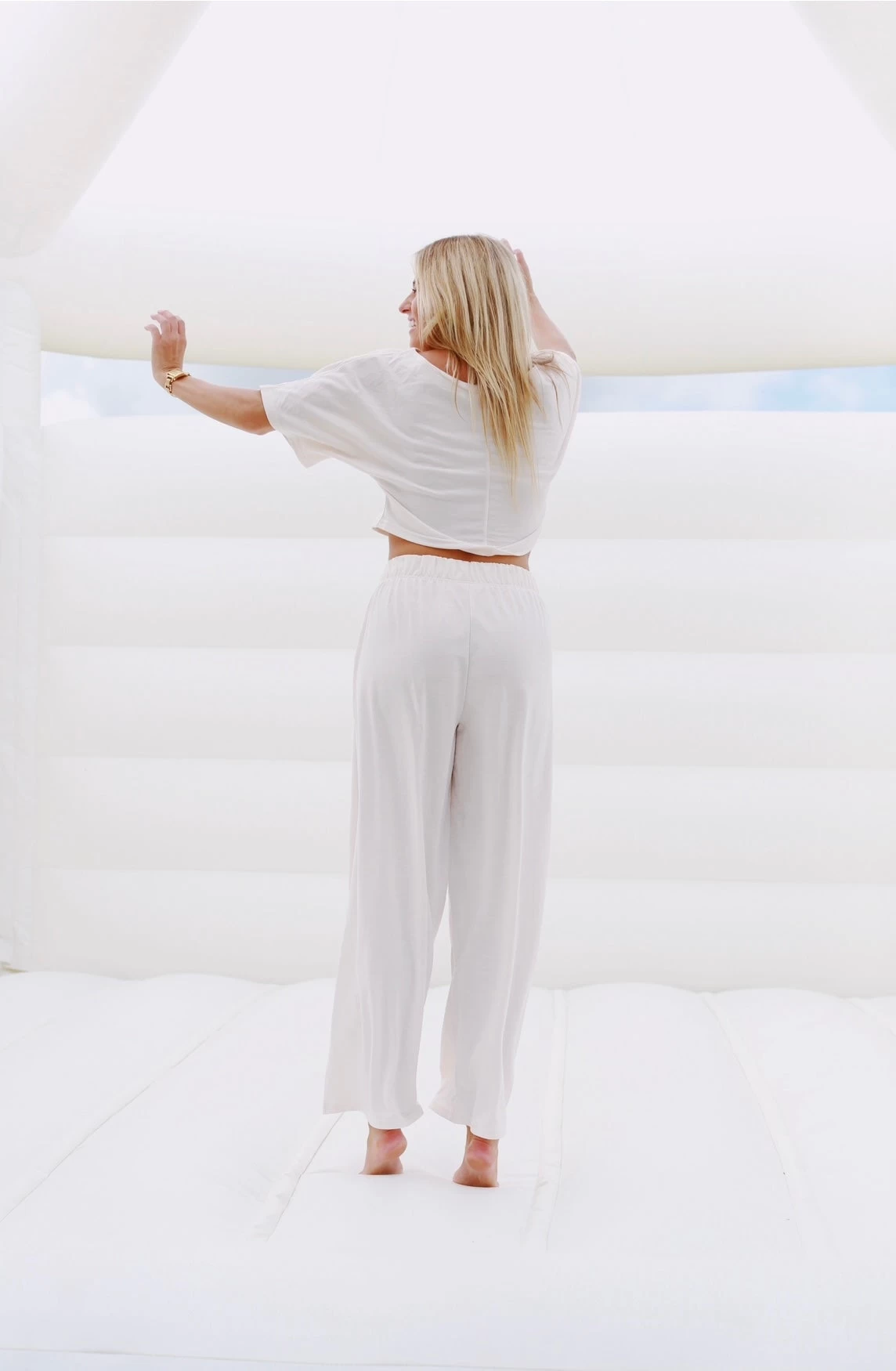 Lounge It Out Set - Cream 3 Lounge It Out Set - Cream - Image 3