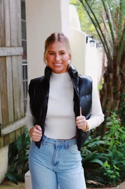 Fashion Finds Outlet 25 Take The Plunge Vest - Black