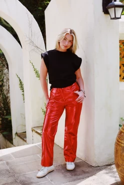 Not Your Ordinary Tee - Black