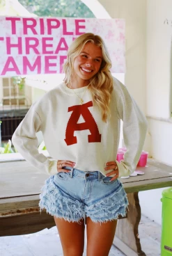 Catch Me If You Can Shorts - Light Wash