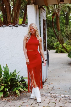 String Me Along Set - Red/Maroon