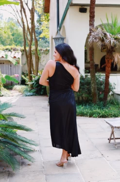 Shining & Chic Dress - Black -Fashion Finds Outlet ScreenShot2023 08 31at10.23.38AM