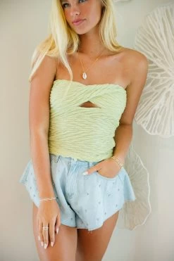 Twist It Sweetheart Keyhole Top - Lime